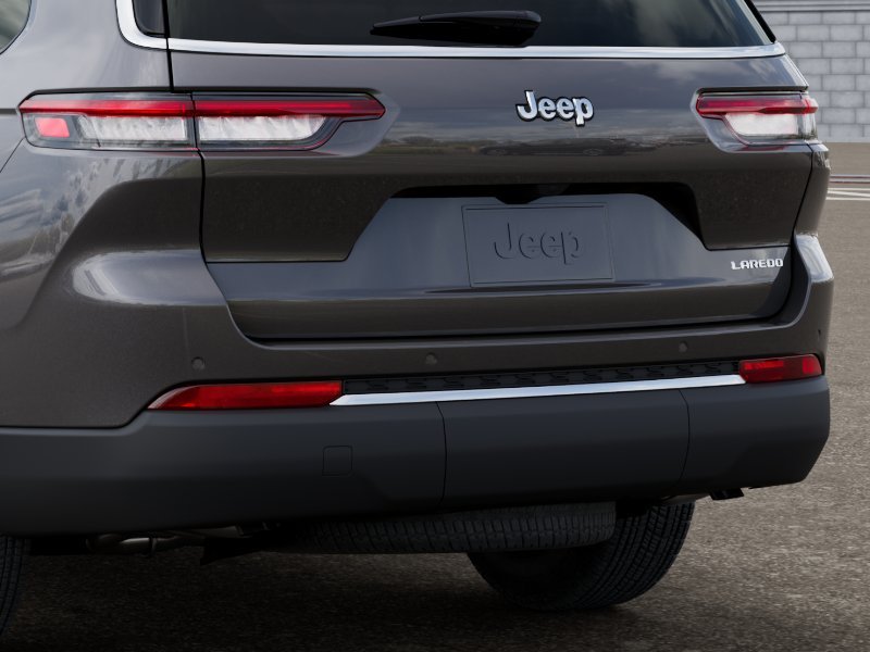 New 2026 Baltic Gray Metallic Clear-Coat Exterior Paint Jeep Laredo X image 13