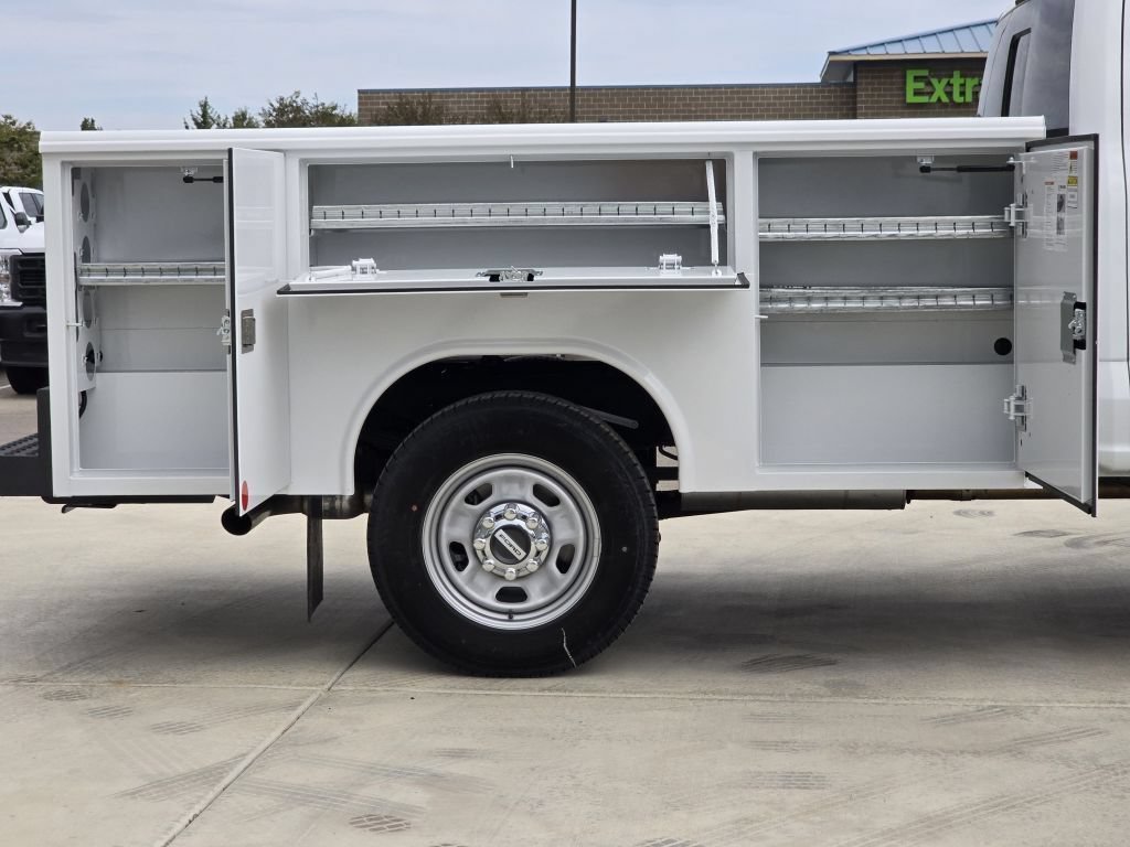 New 2025 Oxford White Ford XL image 28