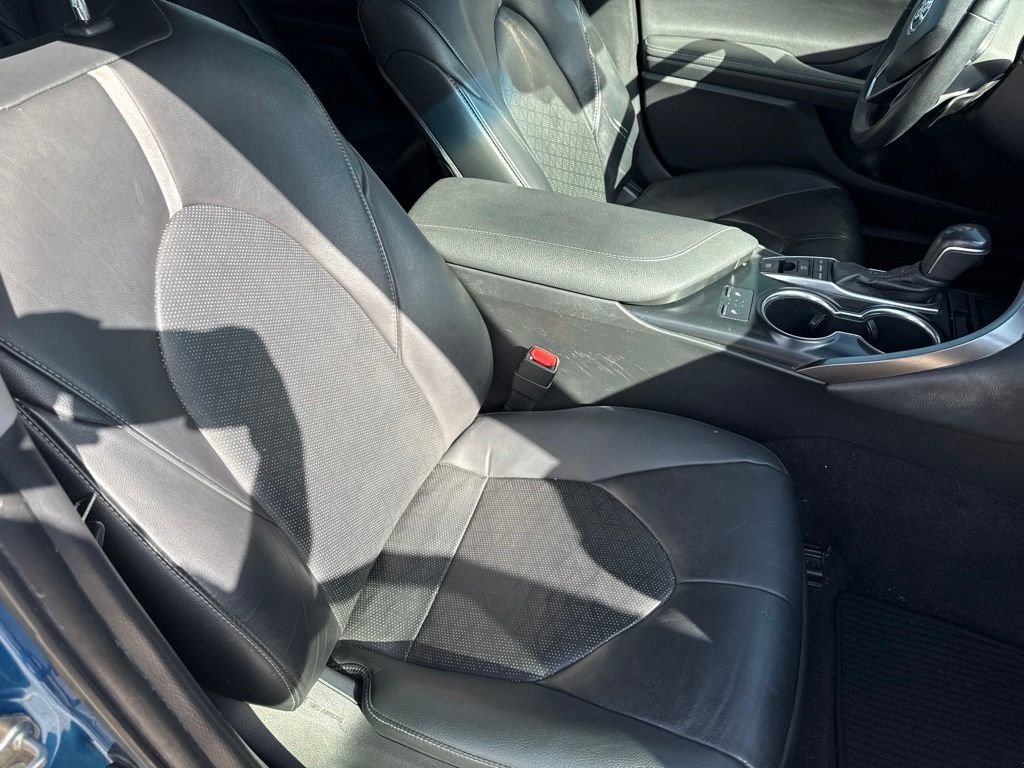 Used 2019 Blue Toyota SE image 7