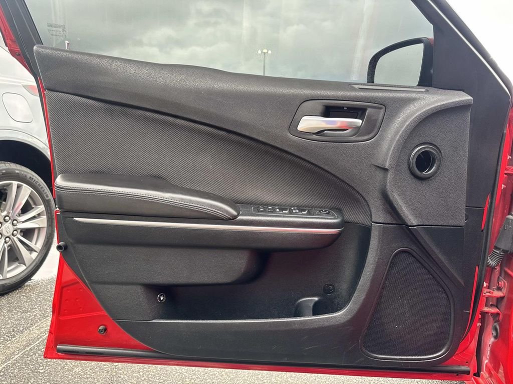 Used 2018 Red Dodge SXT image 17