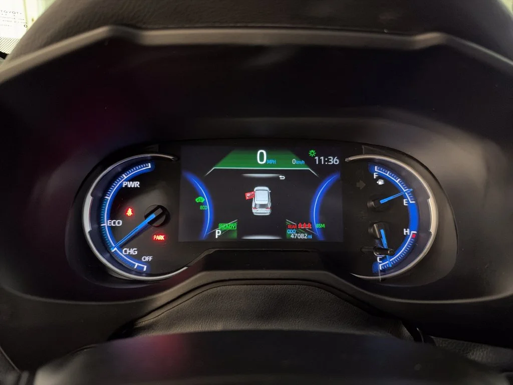 Certified Used 2023  Toyota XLE image 20
