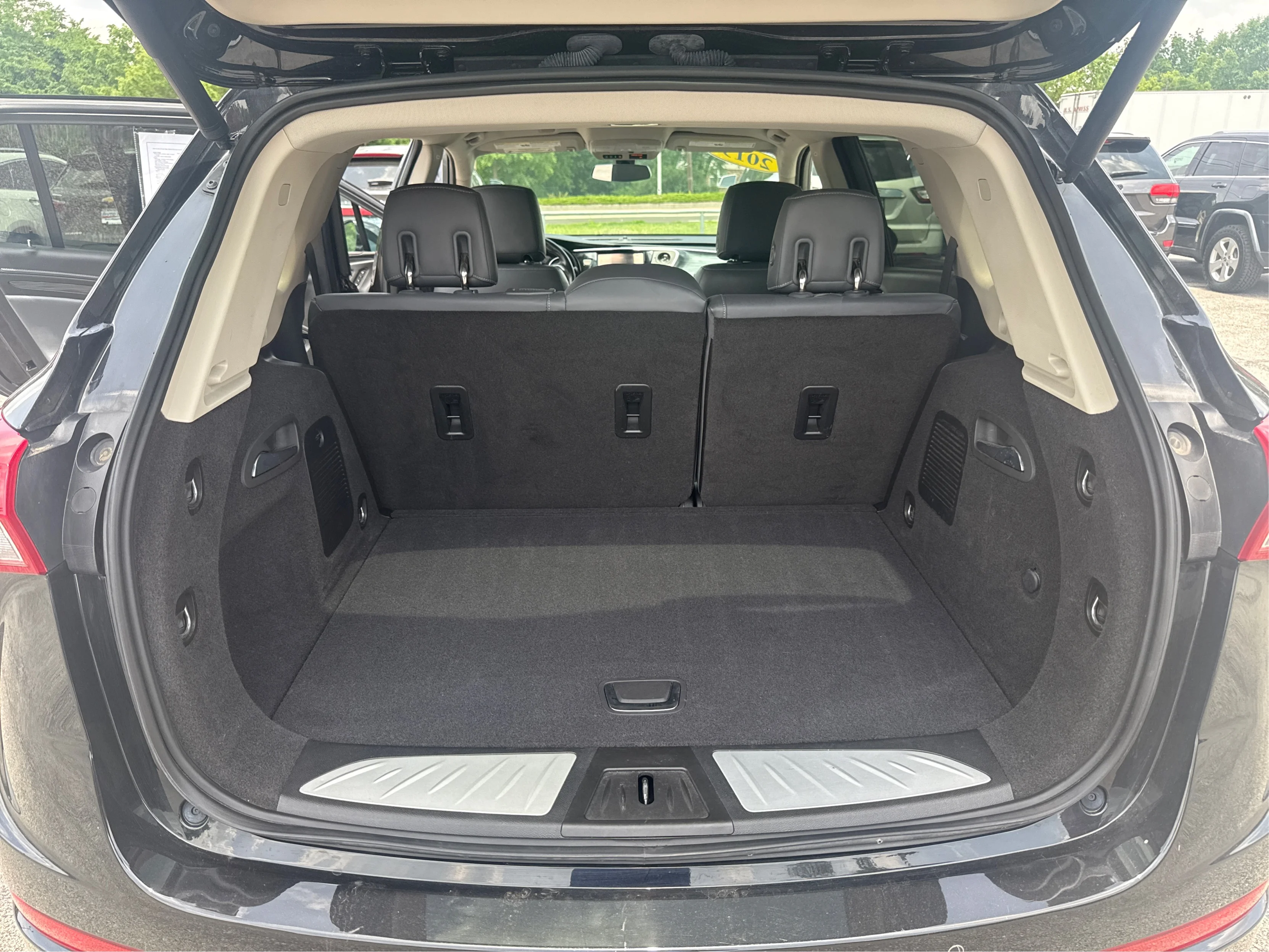 Used 2019 Black Buick AWD Essence image 13
