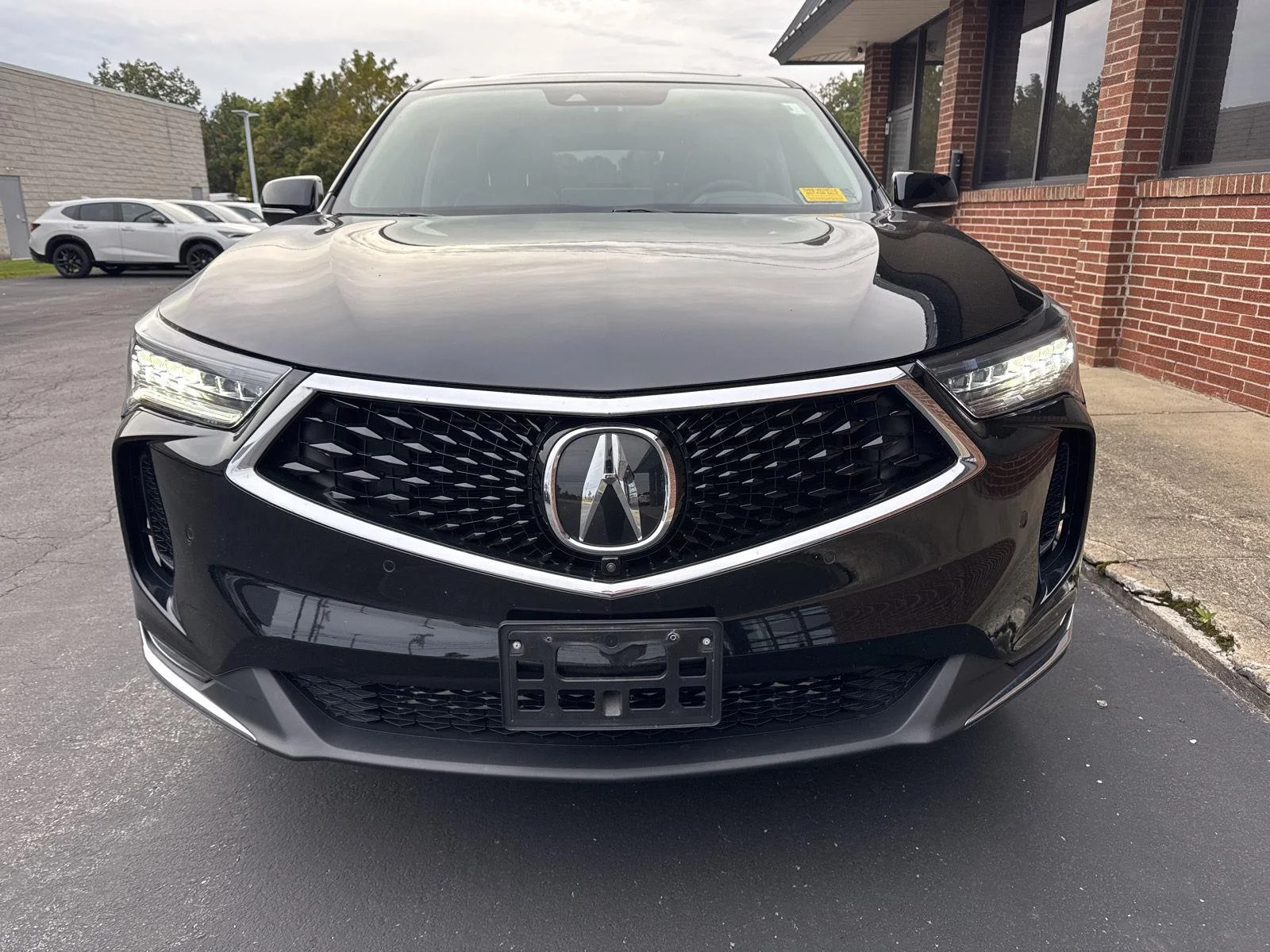 Used 2024 Majestic Black Pearl Acura SH-AWD w/Advance image 2