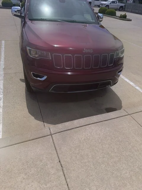 Used 2019 Red Jeep Limited image 3