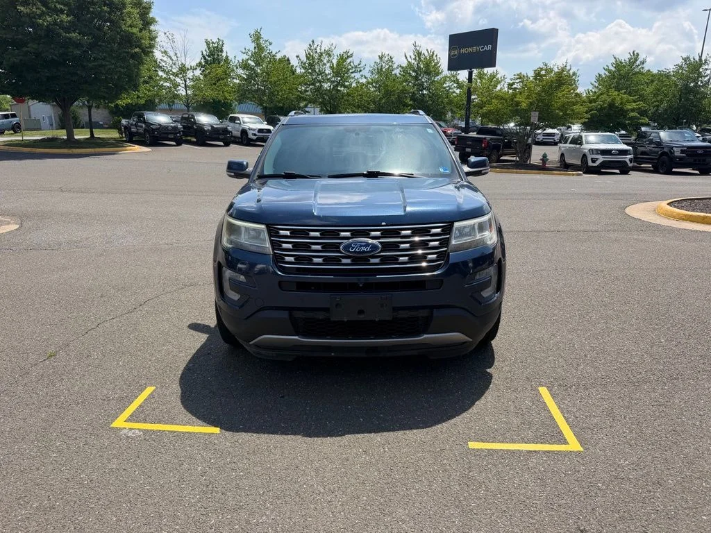 Used 2017 Blue Ford Limited image 2