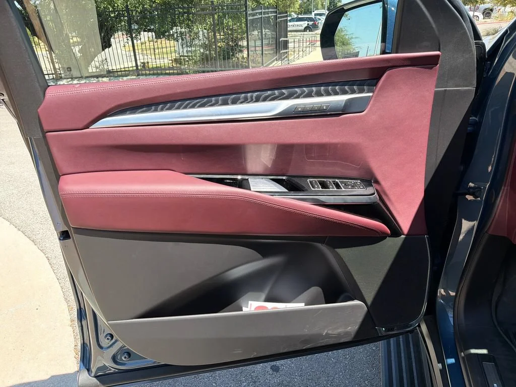2026 Cadillac Escalade Sport - Photo 16