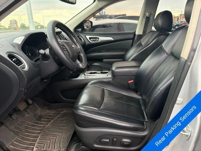 Used 2018 Brilliant Silver Metallic Nissan SL image 13
