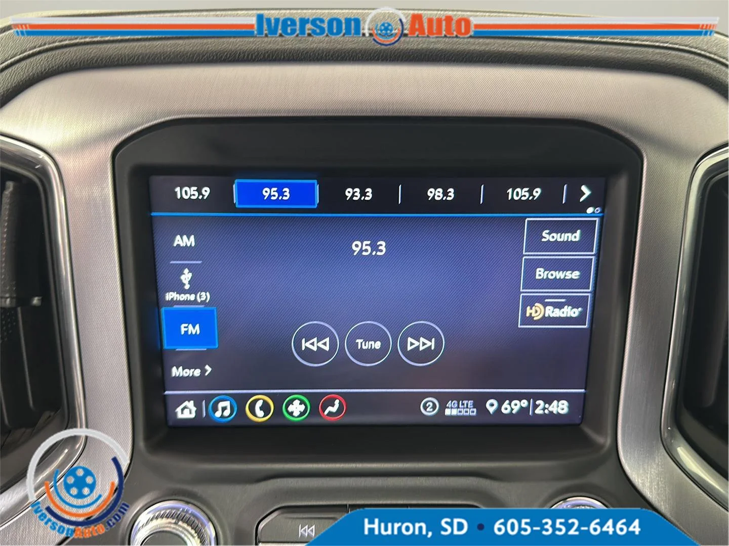 Used 2020 Cardinal Red GMC SLE image 18