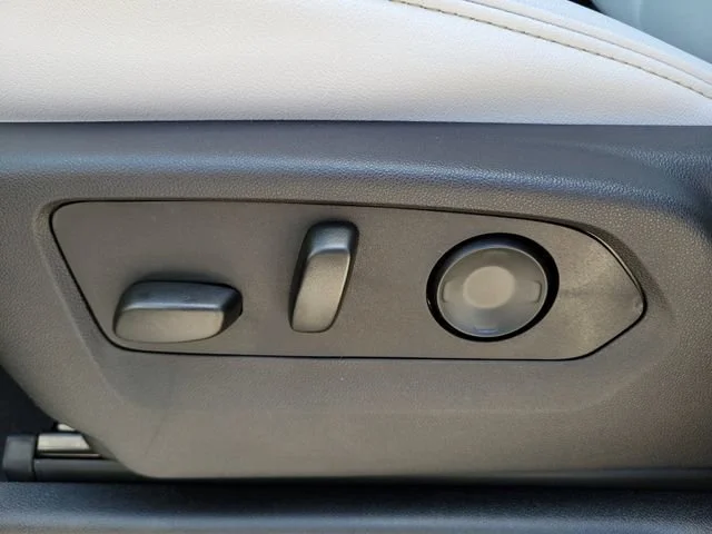 2026 Chevrolet Tahoe Premier - Photo 19