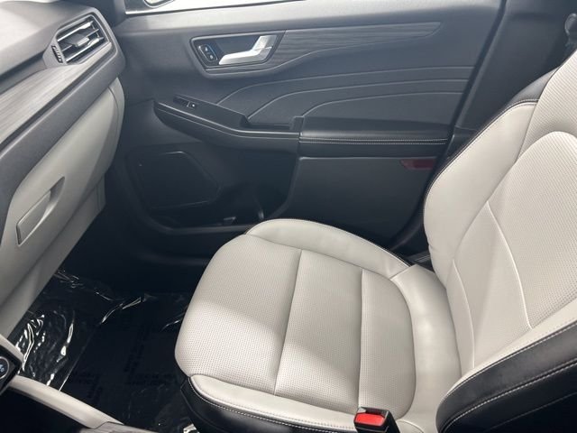 Used 2023 Black Ford Platinum image 20