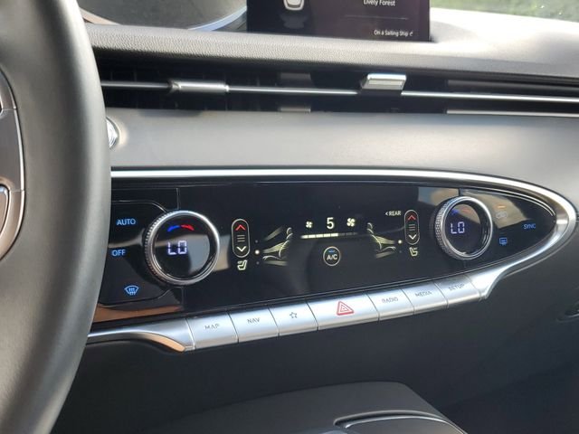 2025 GENESIS GV70 Standard - Photo 21