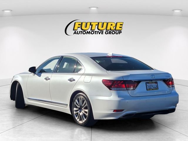 Used 2016 White Lexus 460 image 6