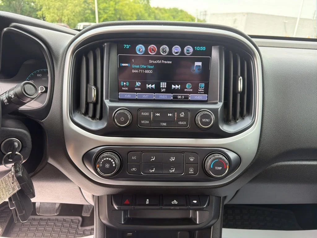 Used 2018 SUMMIT WHITE Chevrolet 4WD LT image 12