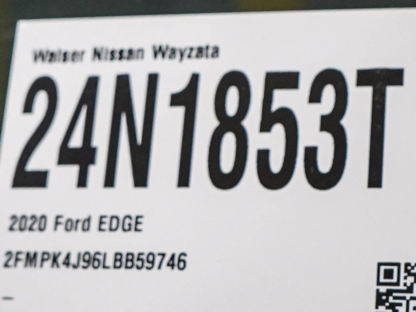 Used 2020 Black Ford SEL image 31