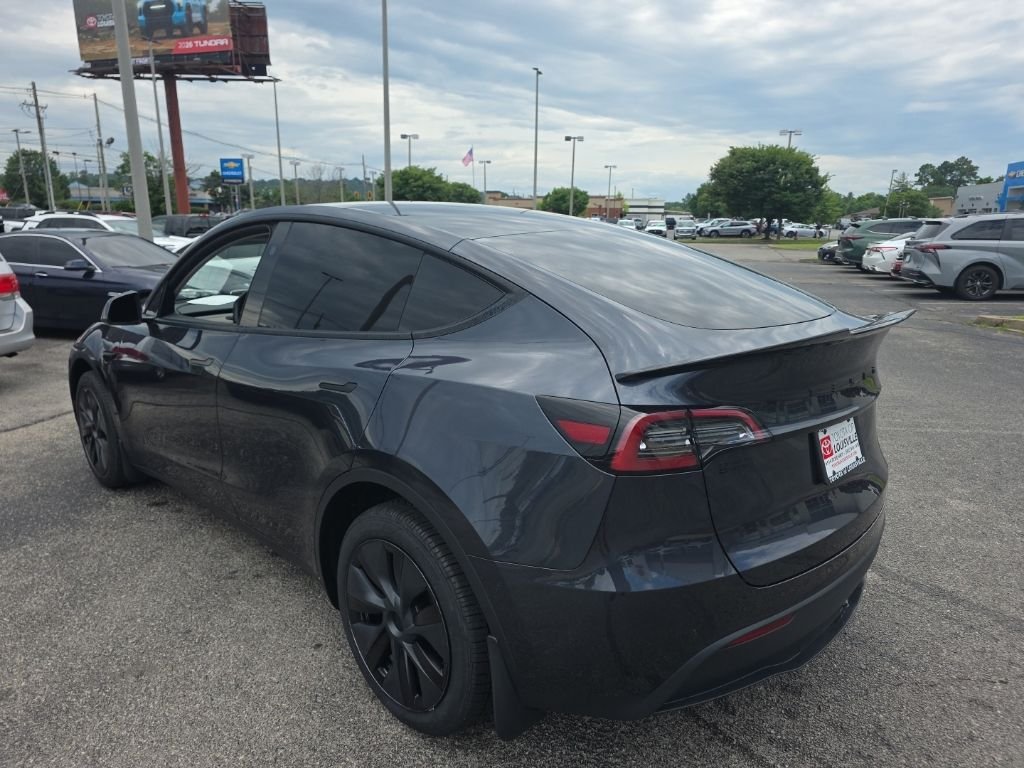 Used 2024  Tesla Long Range image 6