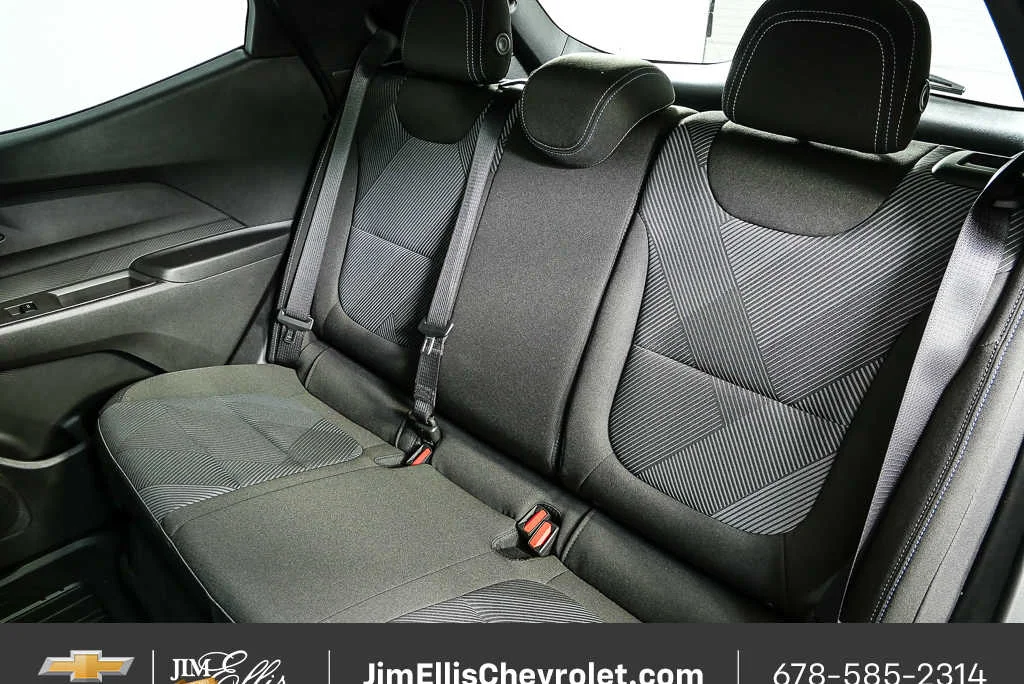 2027 Chevrolet Bolt LT - Photo 17