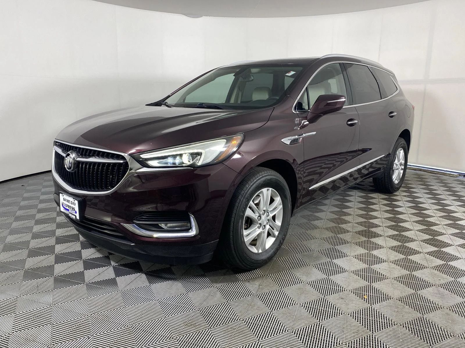 Used 2018 Black Cherry Metallic Buick Essence image 3