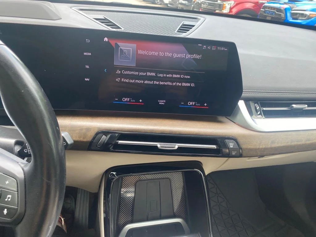 Used 2023 Blue BMW xDrive28i image 16