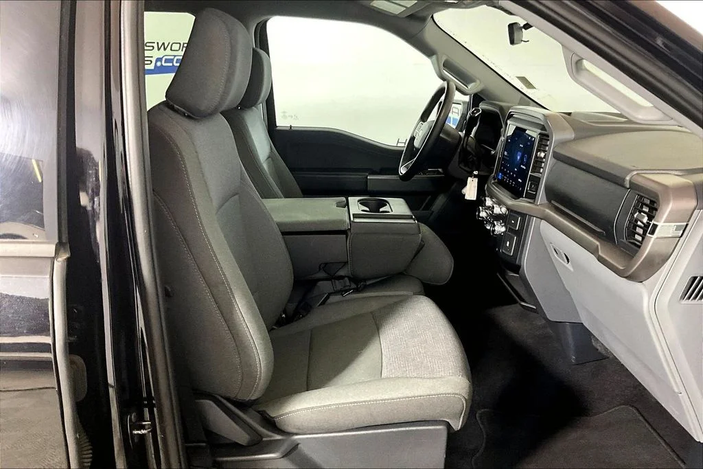 Certified Used 2025 Black Metallic Ford XLT image 6