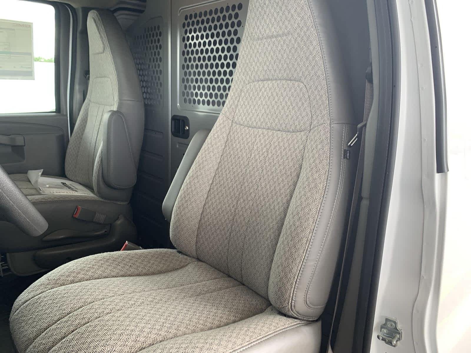 2025 GMC Savana Cargo Work Van - Photo 13