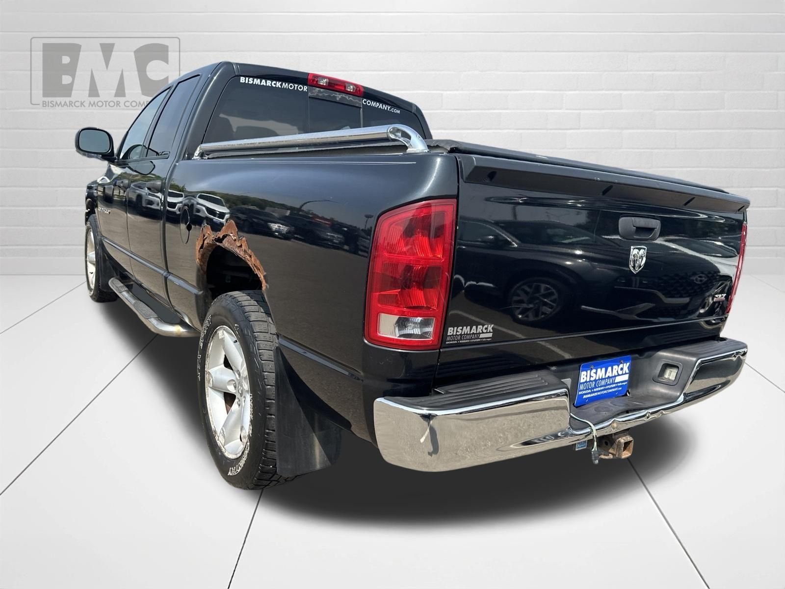 Used 2006 Black Dodge SLT image 4