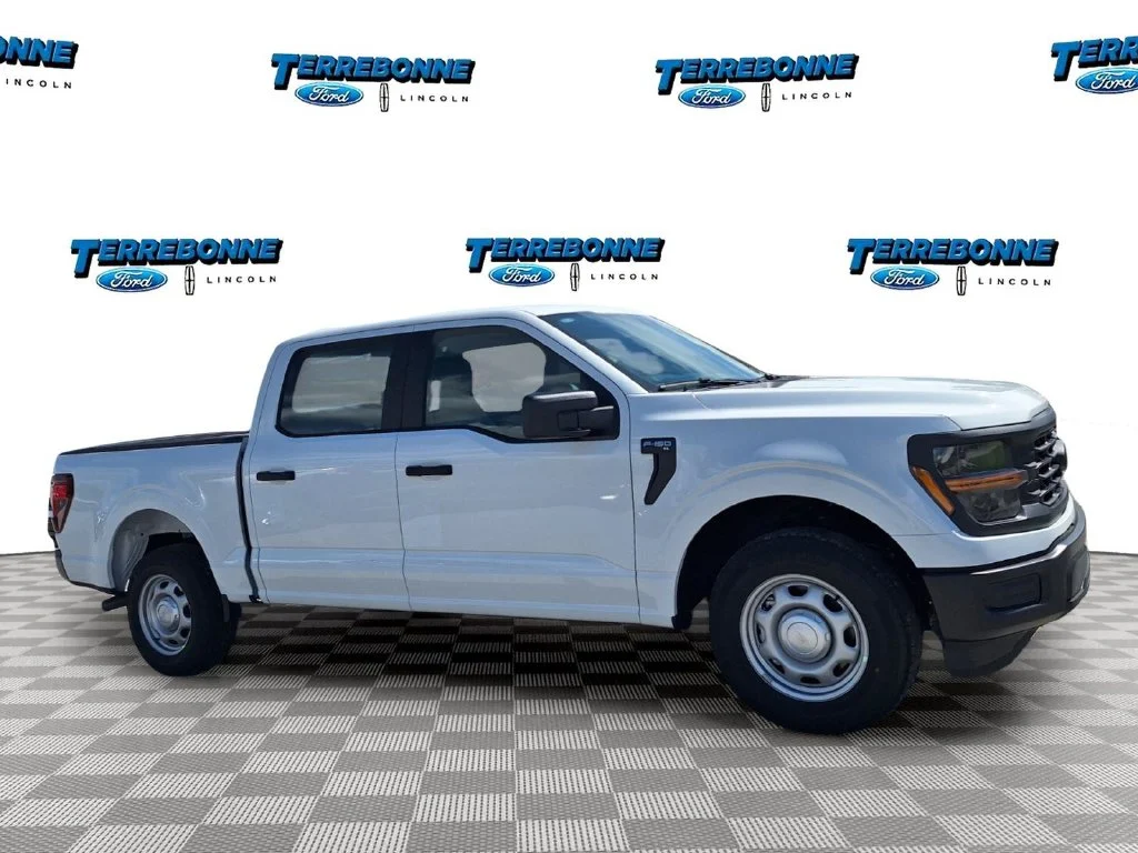 New 2026 Oxford White Ford XL image 3