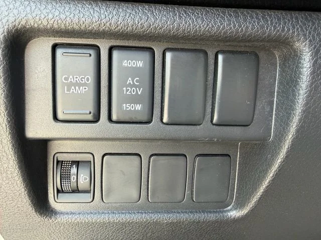 Used 2024 Glacier White Nissan SV image 24