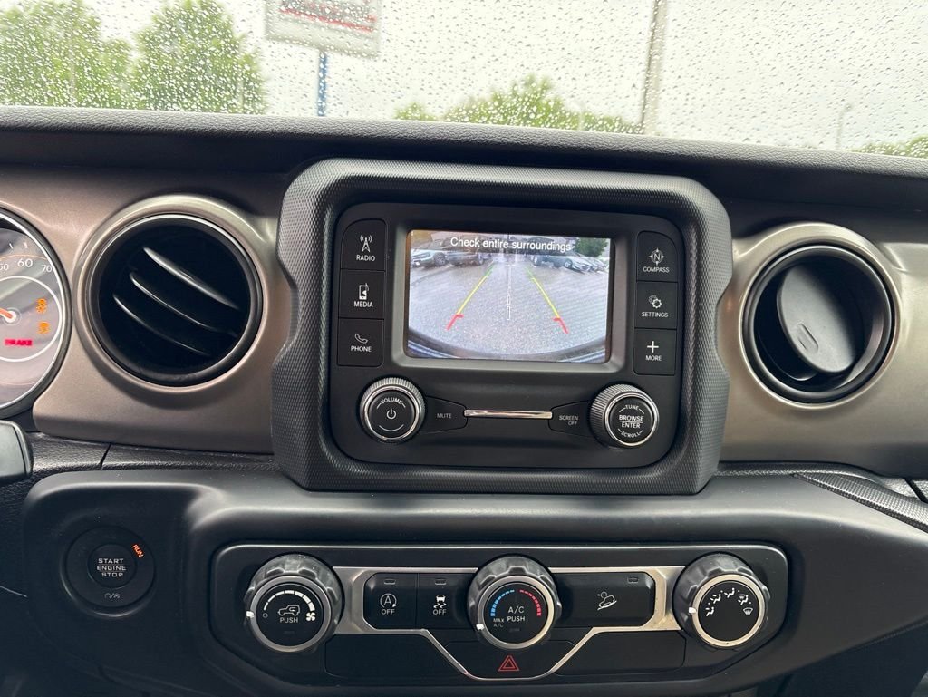 Used 2019 White Jeep Unlimited Sport image 17