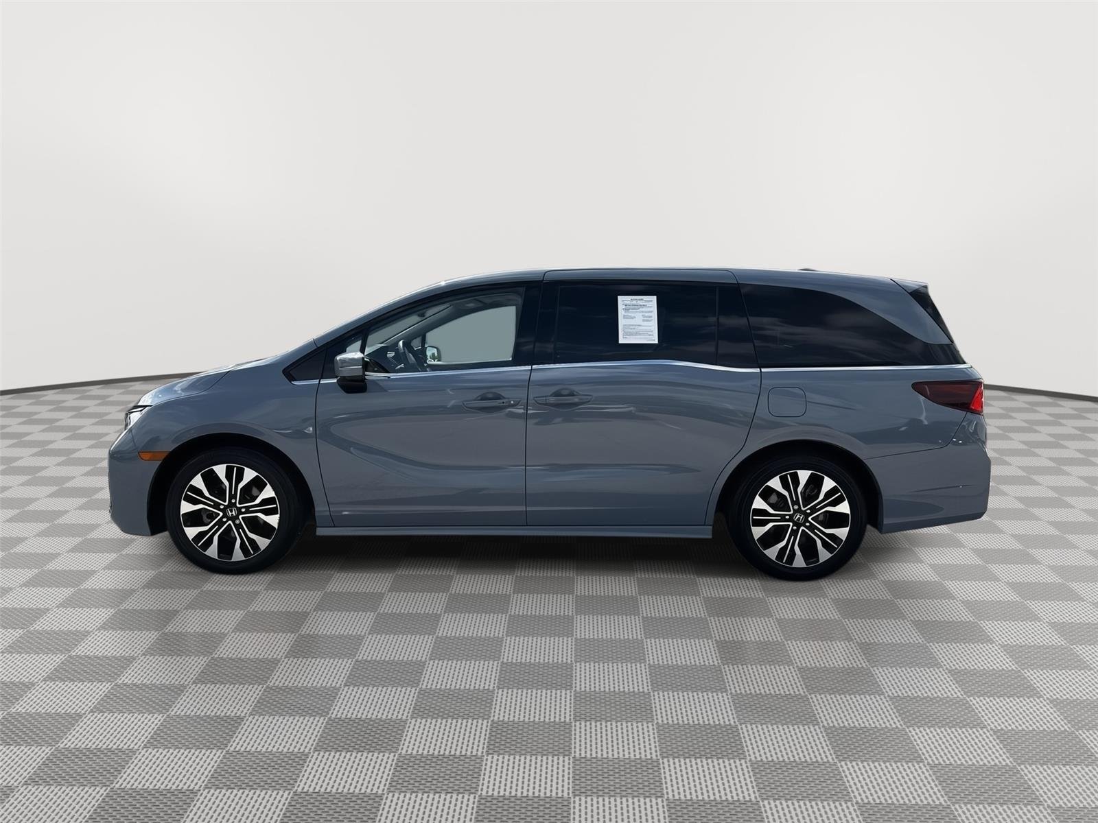 Used 2025 Sonic Gray Pearl Honda Elite image 3