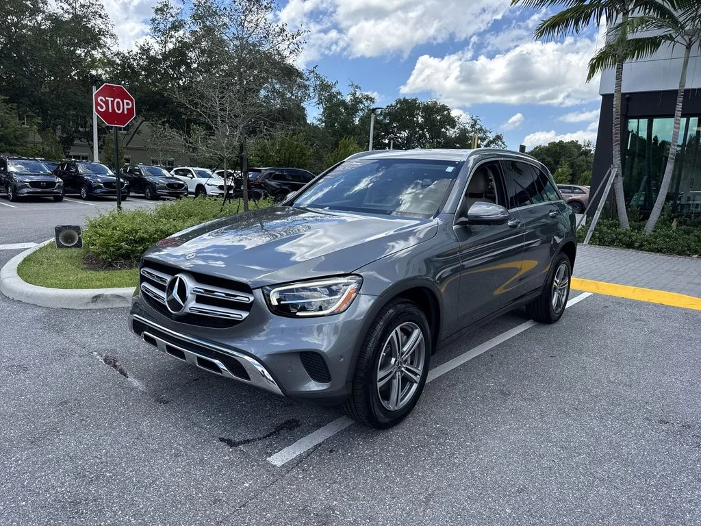Used 2021 Graphite Gray Metallic Mercedes-Benz GLC 300 image 9