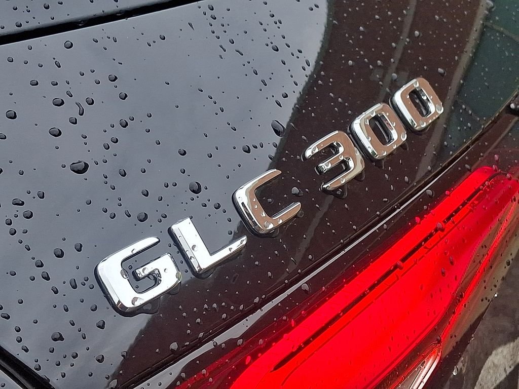 New 2026 Black Mercedes-Benz GLC 300 image 21