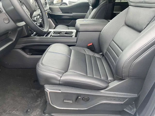 New 2026 Star White Metallic Tri-Coat Ford Platinum image 13