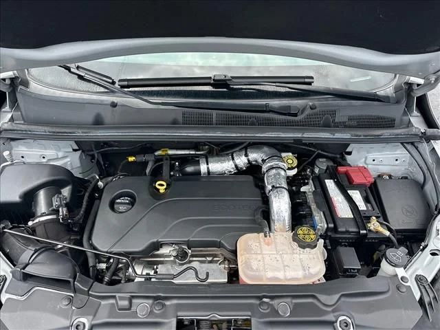 Used 2022 Silver Buick Preferred image 30