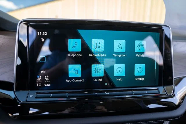 2026 Volkswagen Atlas SE w/Tech - Photo 23