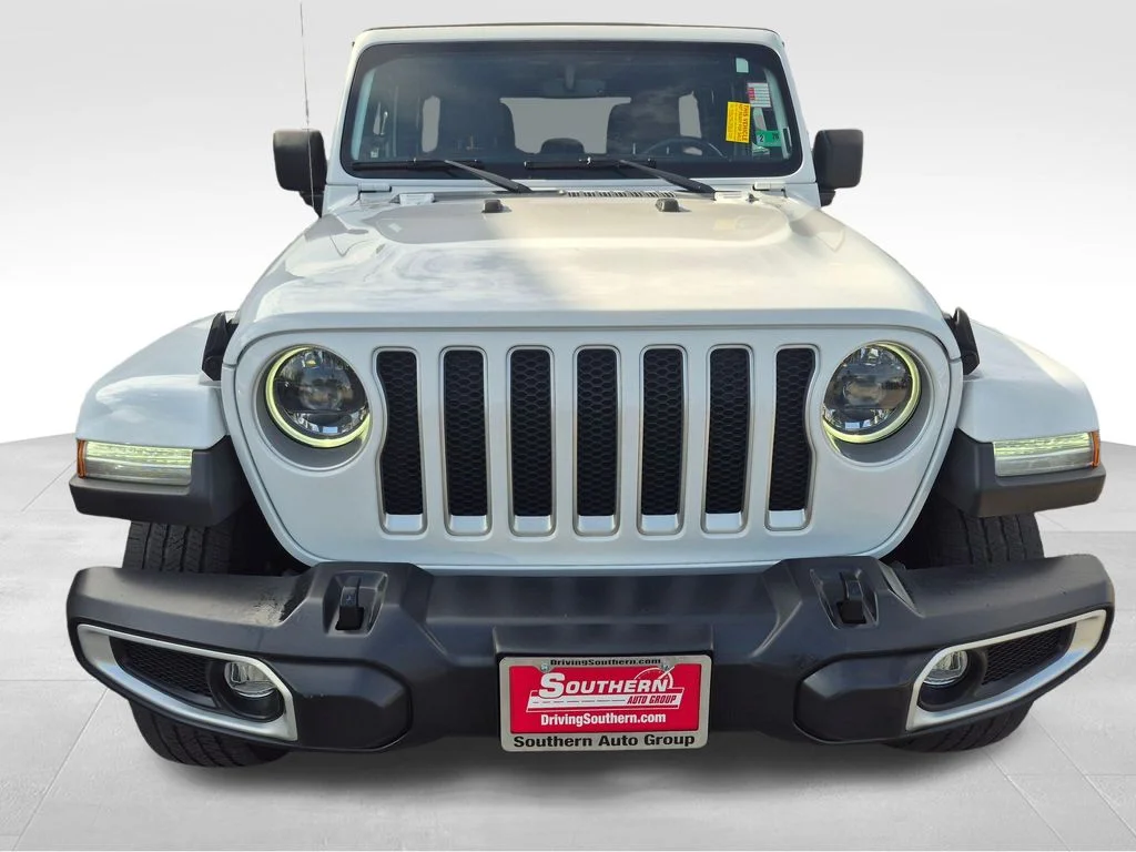 Used 2023 White Jeep Sahara image 8