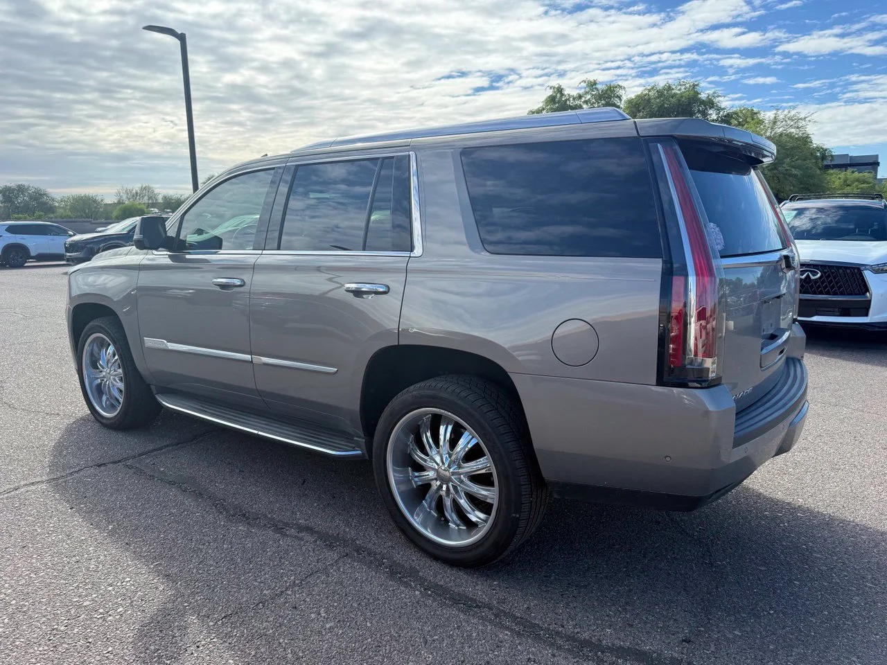Used 2017 Bronze Dune Cadillac Luxury image 6