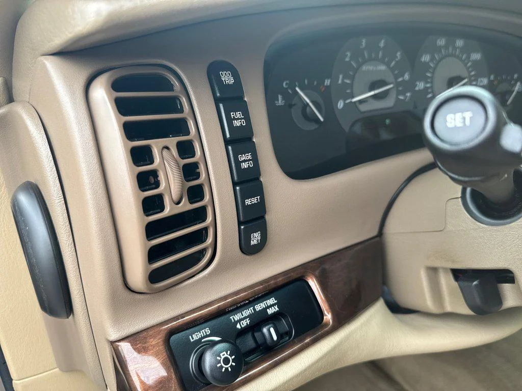 Used 2004 Light Bronzemist Metallic Buick 4dr Sdn image 13