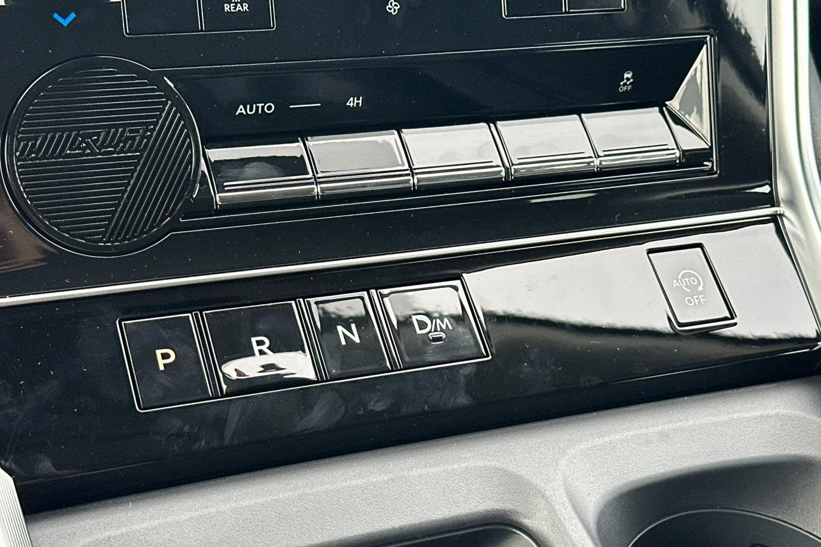 2026 Nissan Armada SV - Photo 22