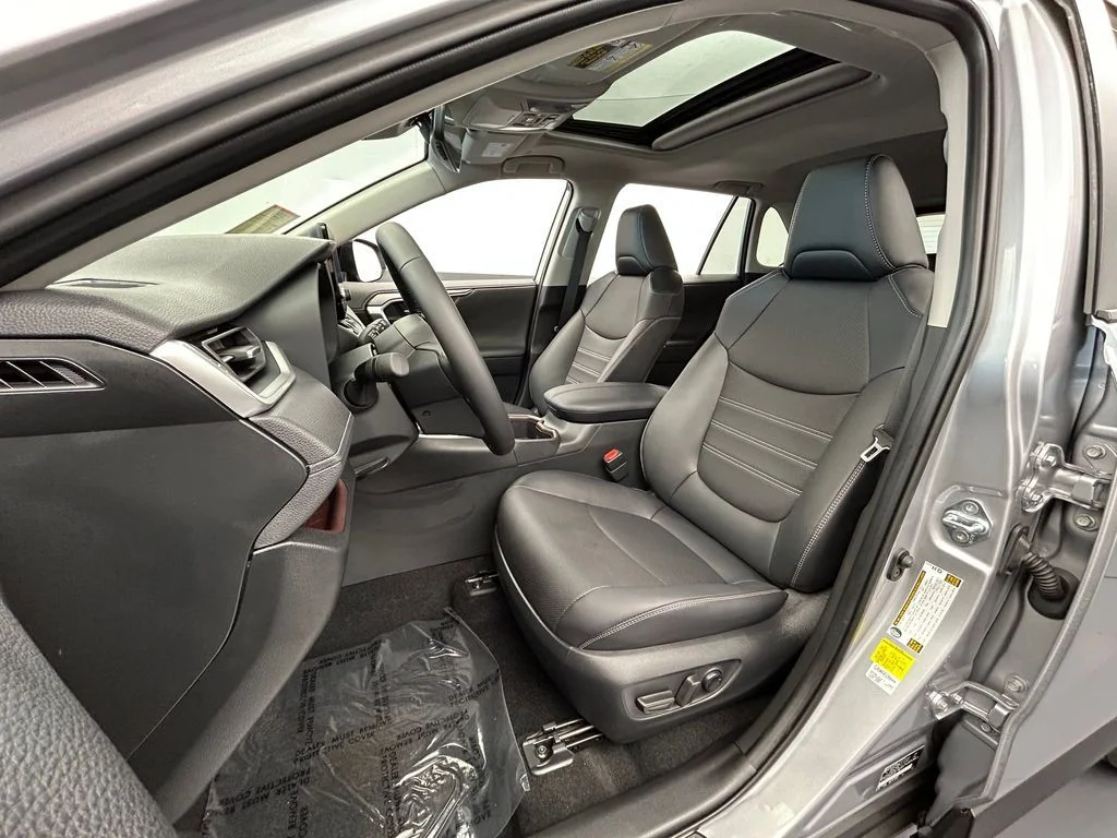 Used 2025 Silver Sky Metallic Toyota Limited image 9