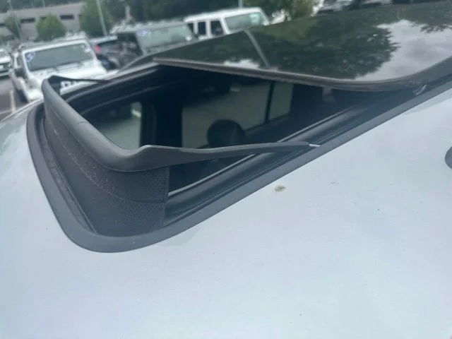 Used 2025 Silver Jeep Limited image 19