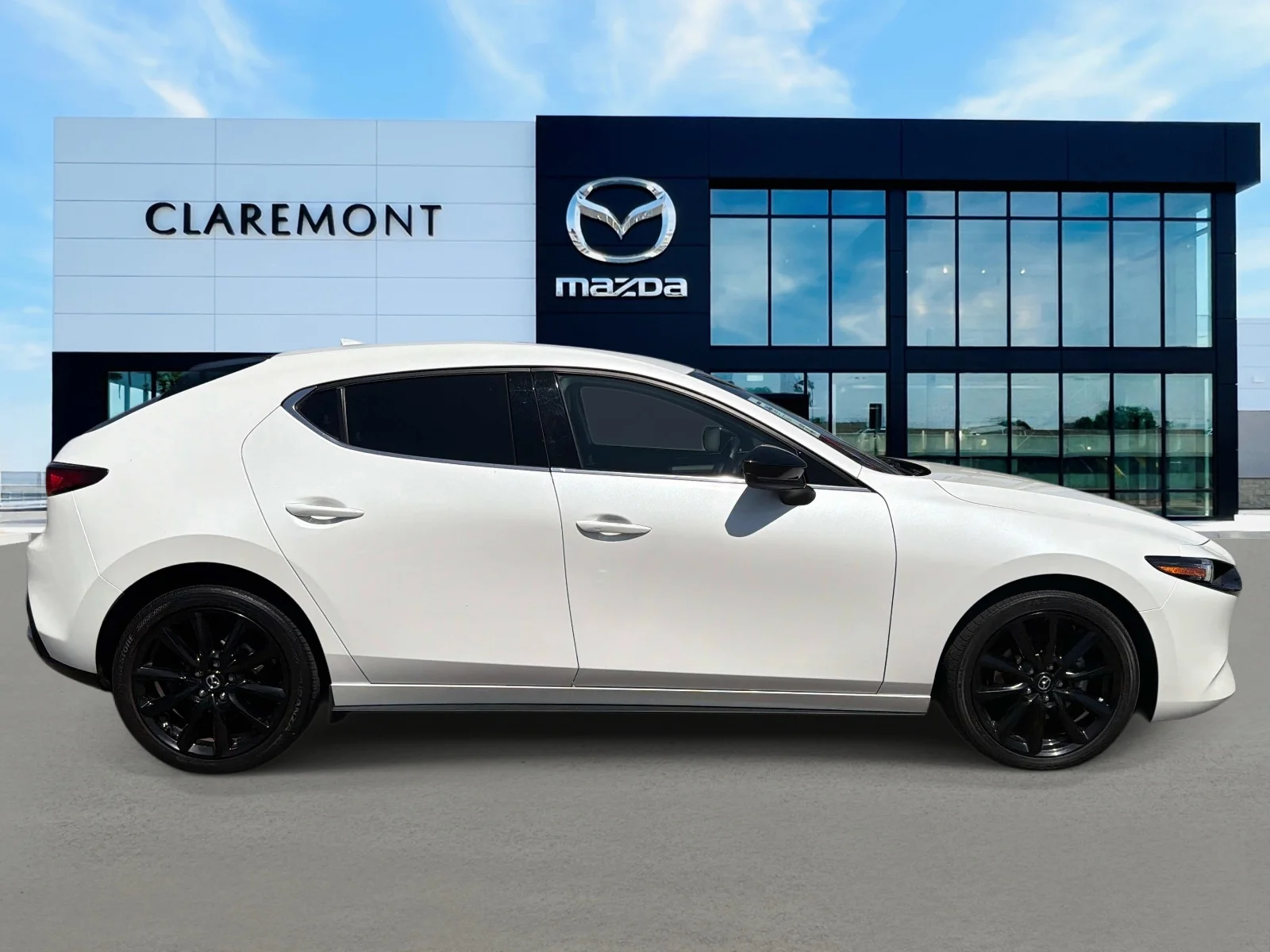 Used 2023 Snowflake White Pearl Mica Mazda 2.5 Turbo Auto AWD image 4
