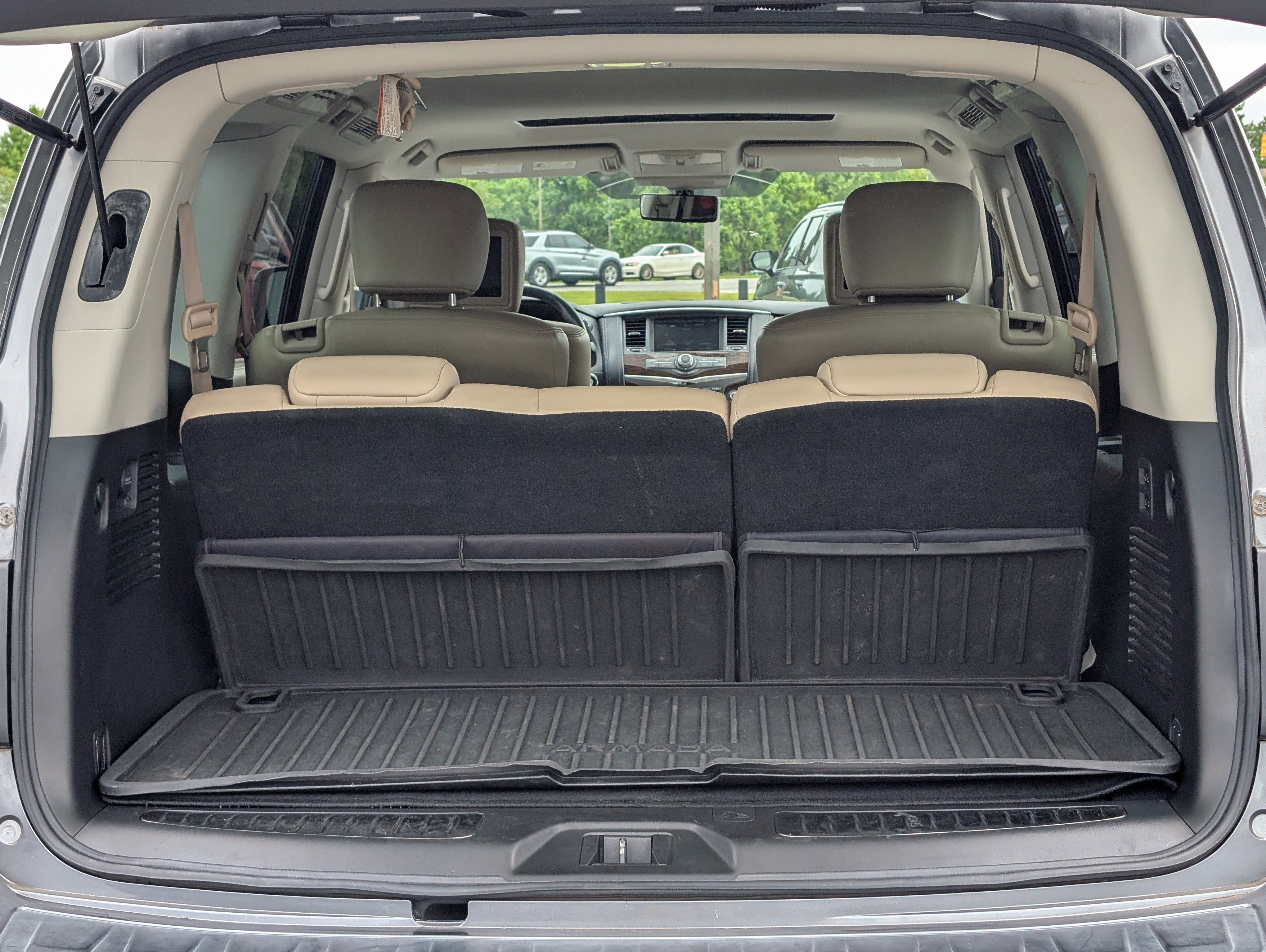 Used 2018 Gun Metallic Nissan Platinum image 11