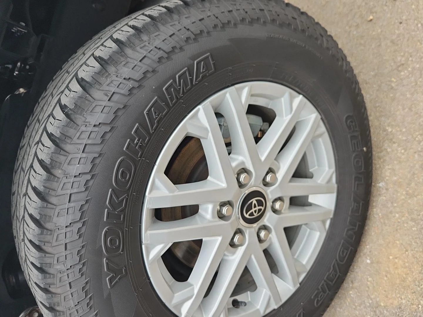 Used 2023 Ice Cap Toyota SR5 image 24