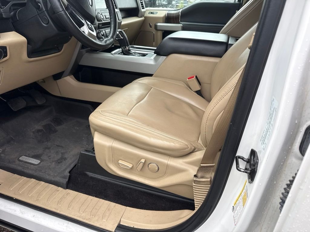 Used 2017 White Ford Lariat image 13