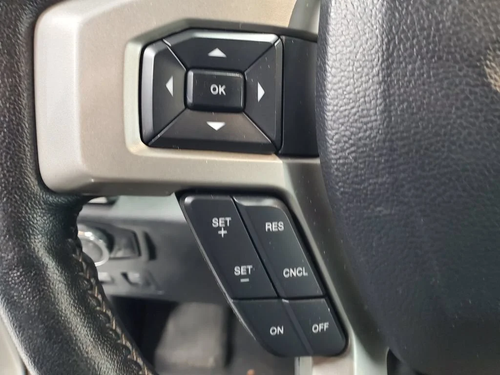 Used 2020 White Ford XL image 17