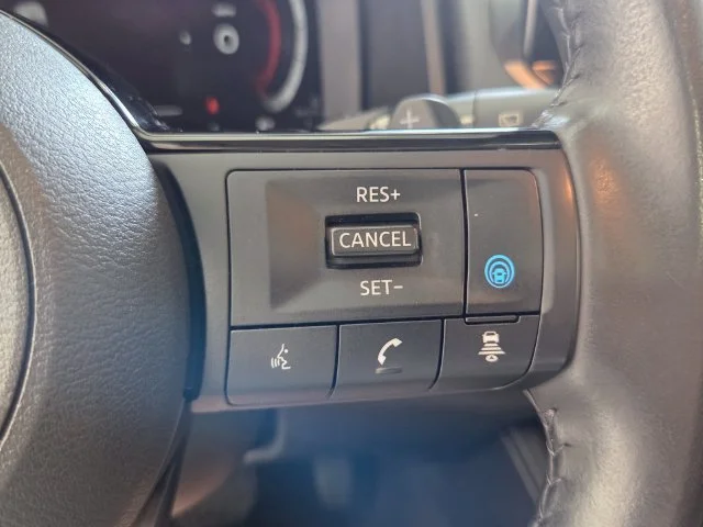 Used 2023 Gray Nissan Platinum image 26