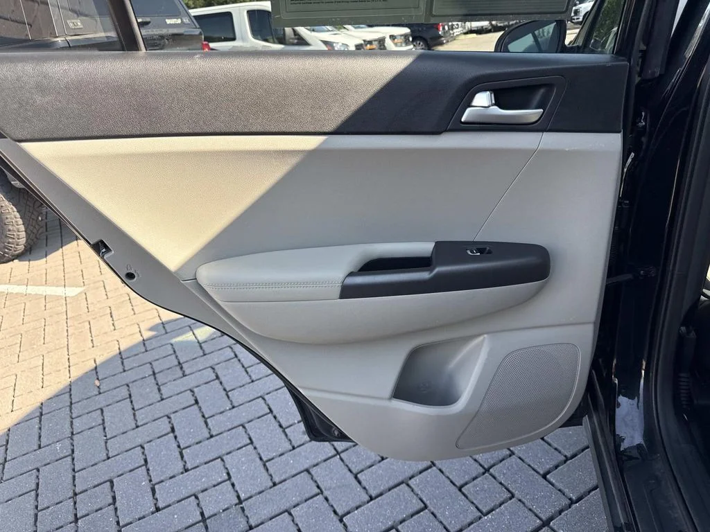 Used 2020 Red Kia LX image 24