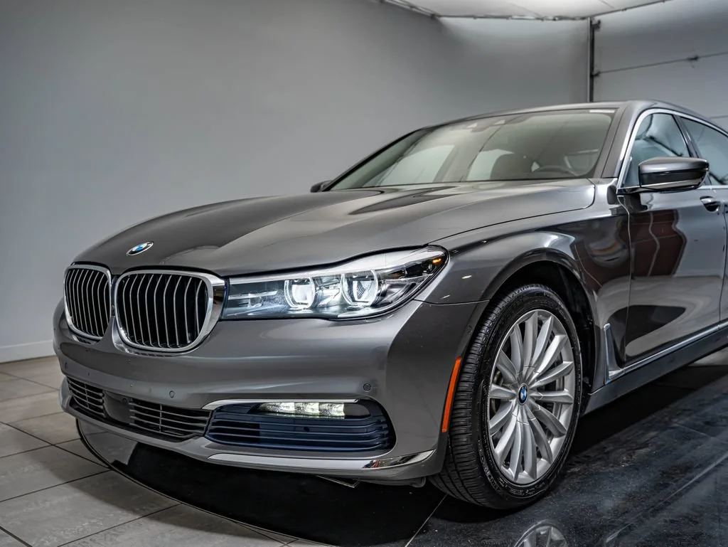 Used 2016 Gray Metallic BMW 740i image 14