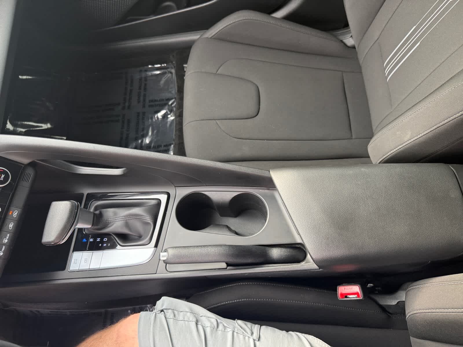 2024 Hyundai Elantra SEL - Photo 18