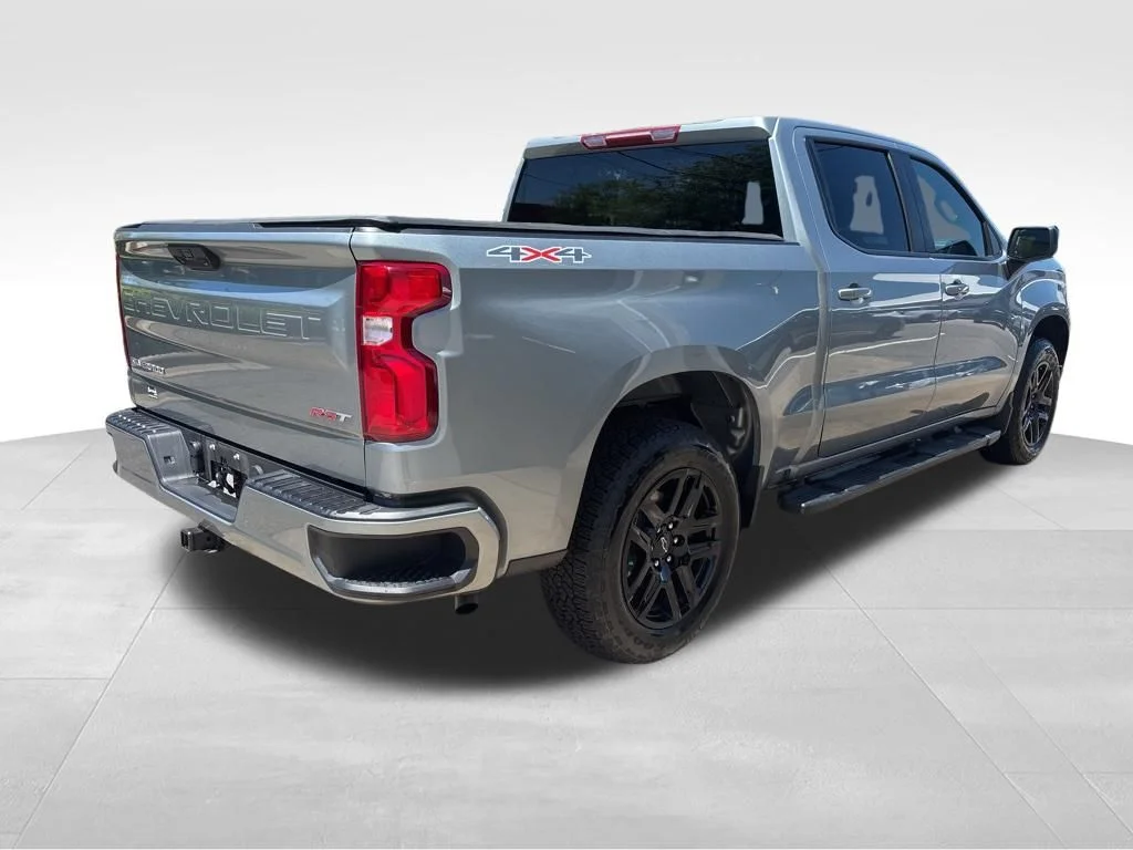 Used 2025 Gray Chevrolet RST image 7